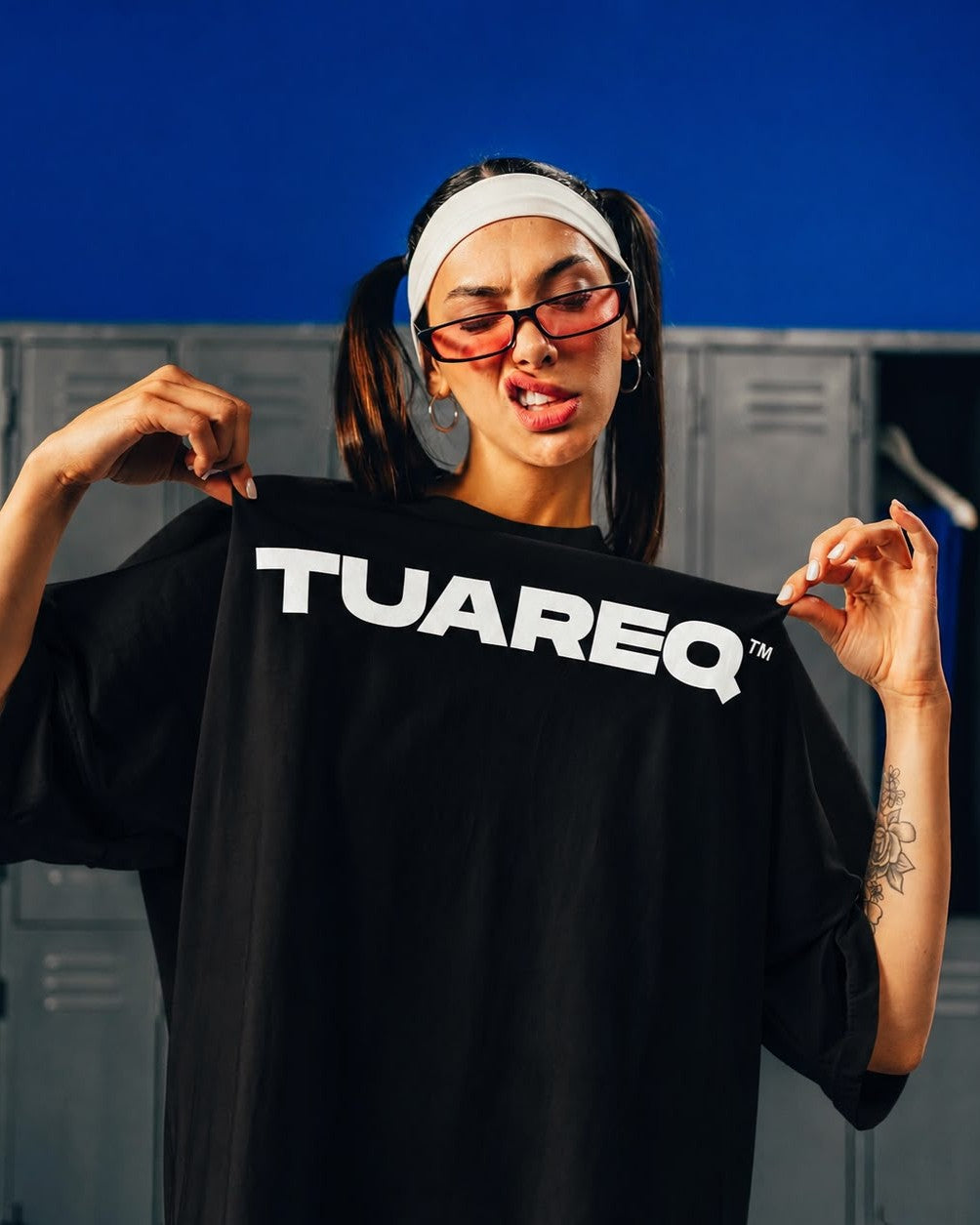 REMERA OVERSIZED [ EGIPTO ] ISOLOGO BLACK